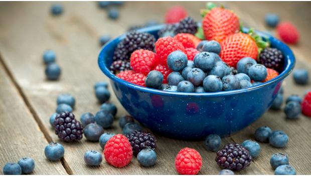 Berry Pound Cake Campfire Dessert Recipe