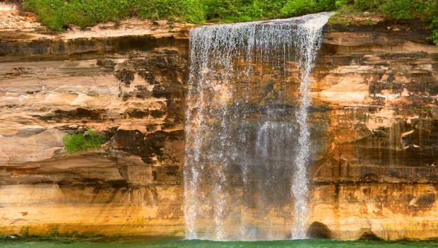 Michigan best waterfall hikes